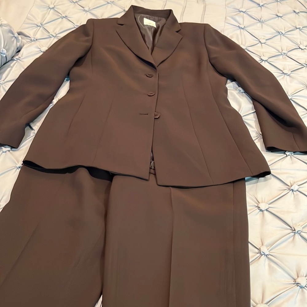Ann Klein 2 brown suit size 10